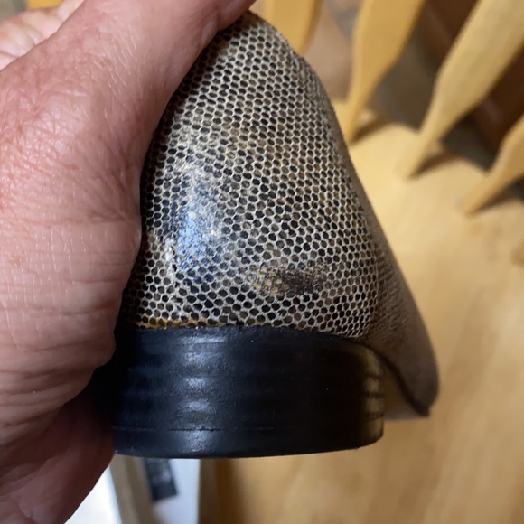 Stuart Weitzman Gold Python Print Flats Loafers Size 5 1/2B - Picture 13 of 13